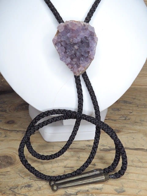 Bolo - ametyst - bolo z ametystu