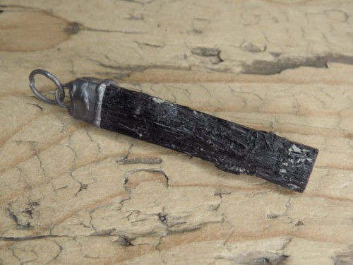 turmalin czarny szerl - wisior