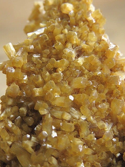 stilbit na skaleniu * Strzegom