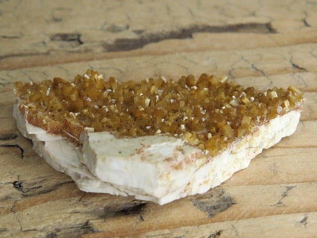 stilbit na skaleniu * Strzegom