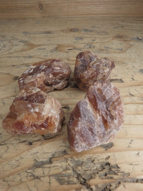 granat hessonit Madagaskar
