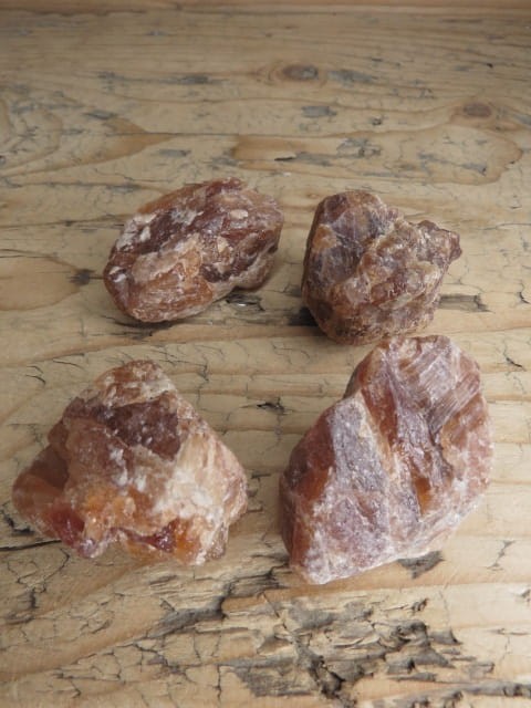 granat hessonit Madagaskar