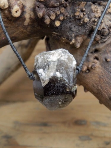 kwarc dymny * ochrona i spokój - amulet na rzemieniu