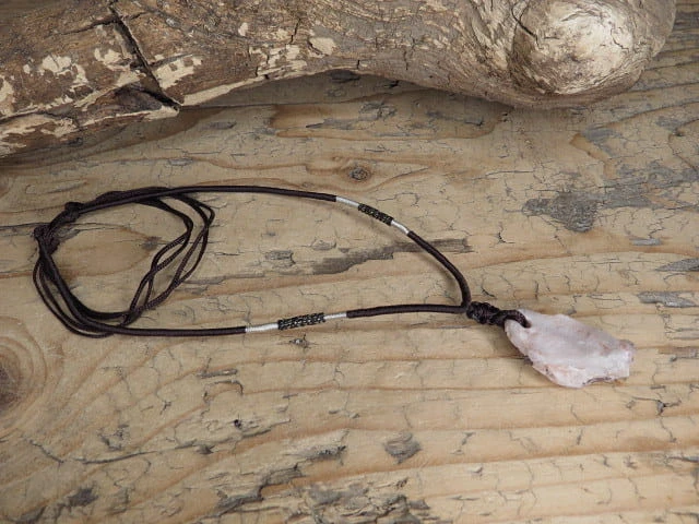 kwarc igiełkowy z Polski naszyjnik etno