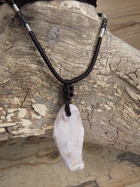 kwarc igiełkowy z Polski naszyjnik etno