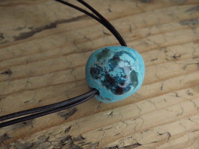chryzokola i malachit * talizman na rzemieniu * spokój i rozwój duchowy