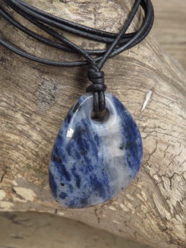 sodalit * talizman na rzemieniu