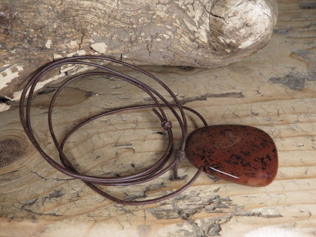 wisior trikselion na kamieniu - obsydian mahoniowy - amulet na rzemieniu