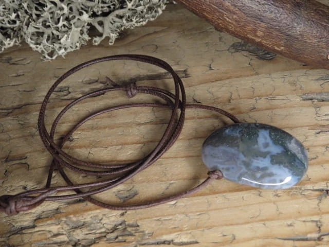 agat mszysty * amulet na rzemieniu