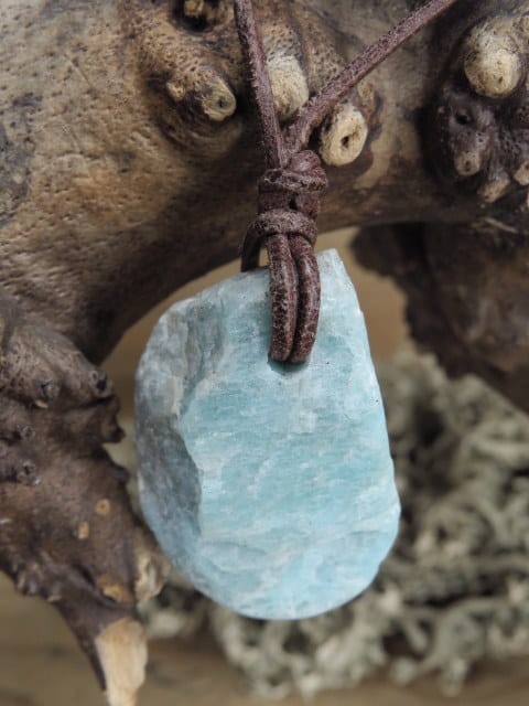 amazonit - talizman na rzemieniu