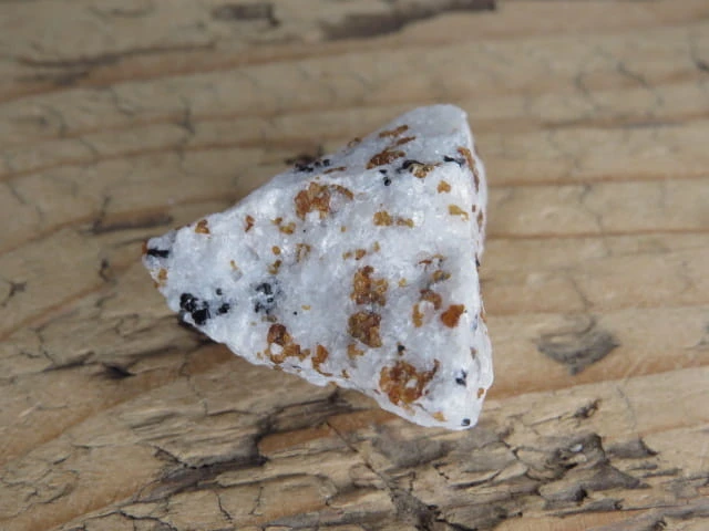 spinele rubicell i paleonast - Birma