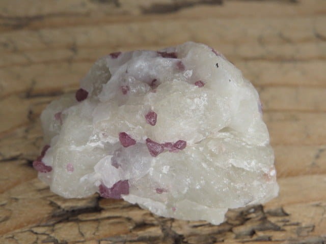 spinel rubinowy Birma - FLUORESCENCJA UV