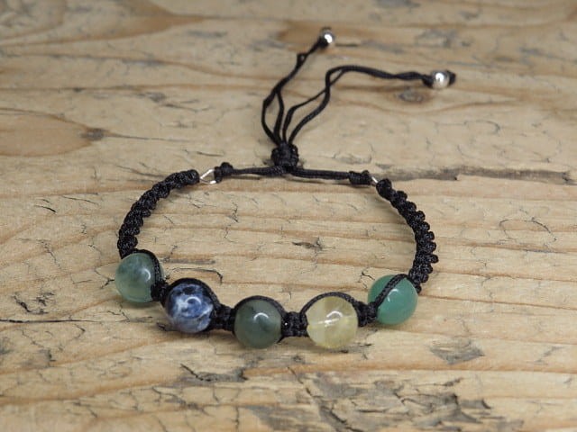 Bransoletka wspomagająca naukę * makrama