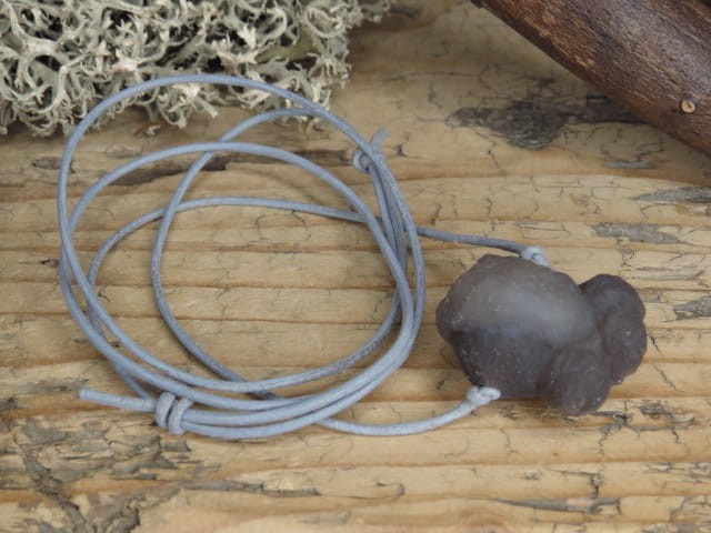 chalcedon na rzemieniu