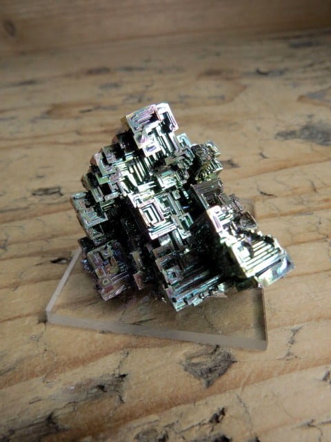 bizmut - kryształ laboratoryjny