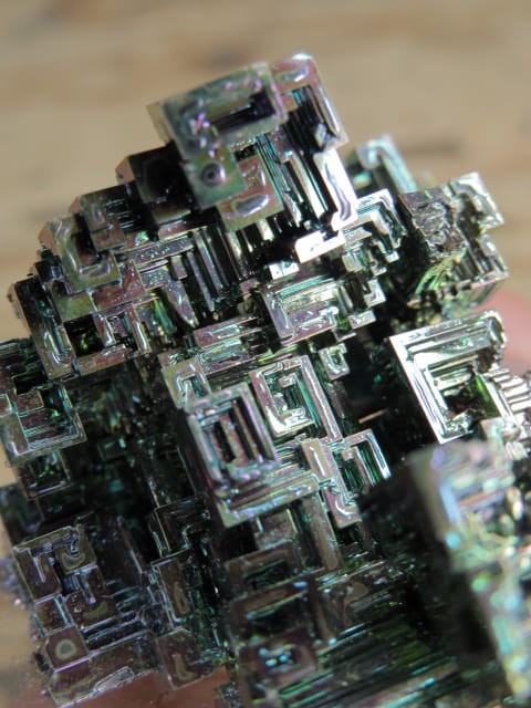 bizmut - kryształ laboratoryjny