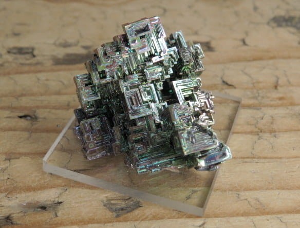 bizmut - kryształ laboratoryjny