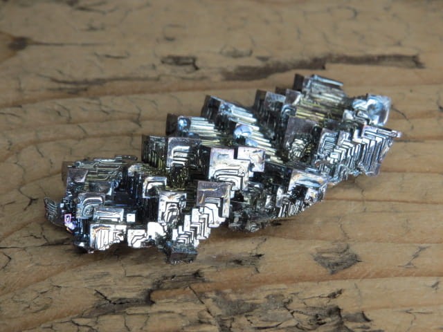 bizmut - kryształ laboratoryjny