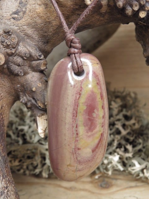 jaspis * amulet ochronny na rzemieniu