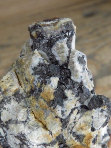 sfaleryt w brekcji - Góry Sowie Polska