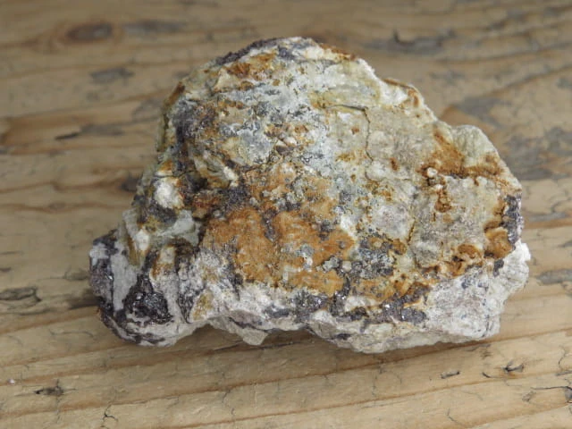 sfaleryt w brekcji - Góry Sowie Polska