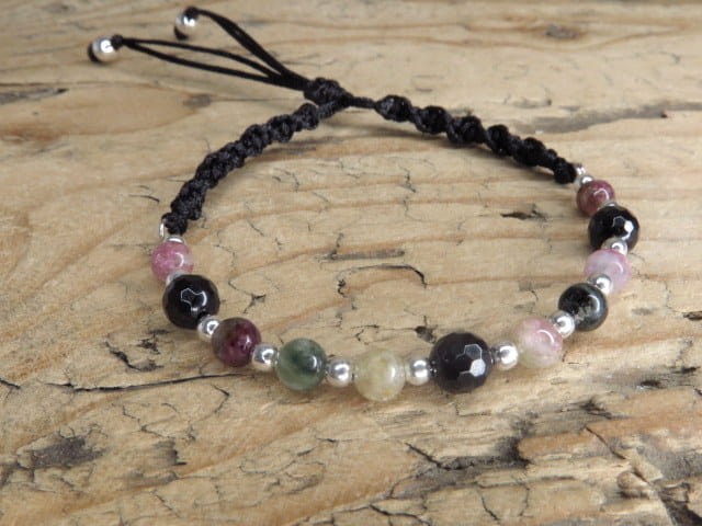 turmaliny czarny różowy i zielony - bransoletka makrama