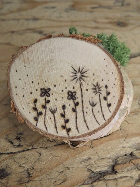 Magnes „Letnia łąka” – subtelne rękodzieło inspirowane naturą