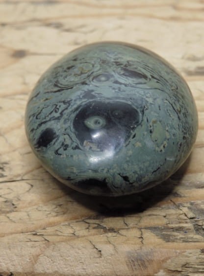 Jaspis kambaba - kamień do masażu. Ręcznie wykonane mydełko do masażu. Kamień polerowany.