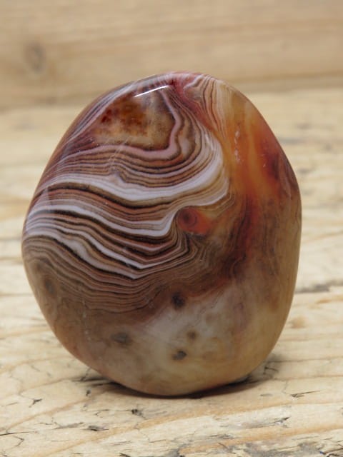 Agat - kamień do masażu. Ręcznie wykonane mydełko do masażu. Kamień polerowany.