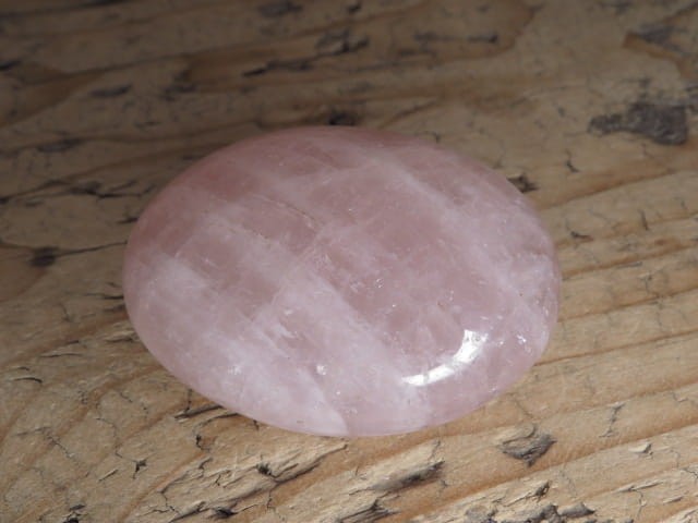 kwarc różowy - kamień do masażu