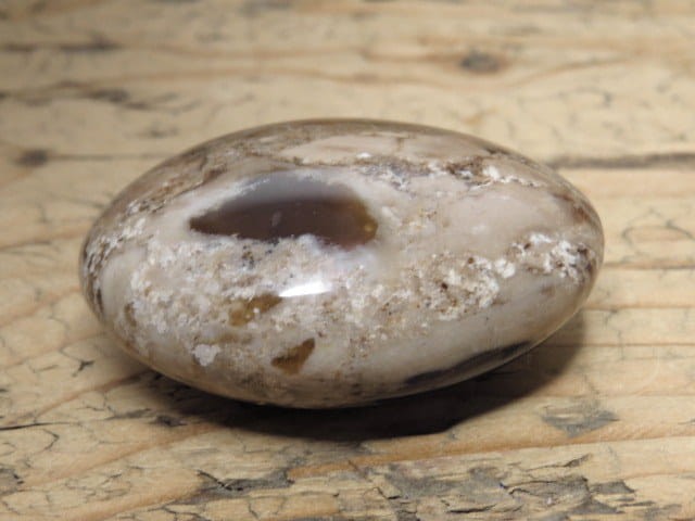 drewno skamieniałe - kamień do masażu