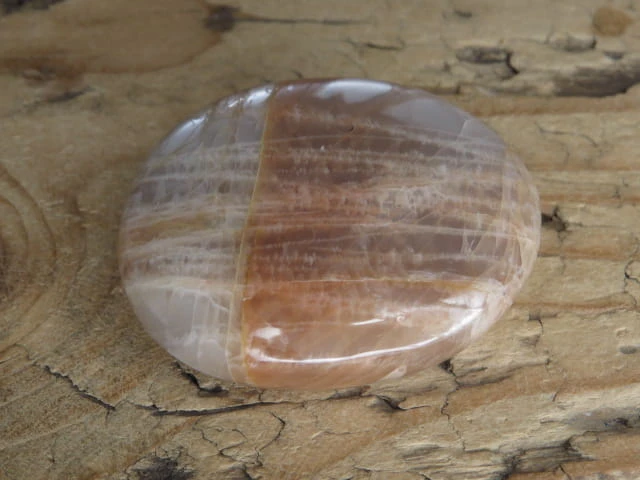 kamień księżycowy - kamień do masażu