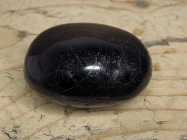 turmalin czarny - kamień do masażu