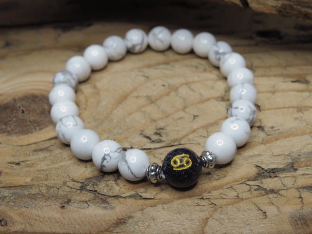 Bransoletka zodiakalna Rak – howlit