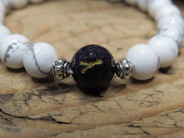 Bransoletka zodiakalna Rak – howlit