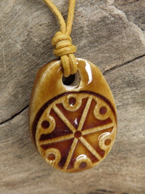 Symbol Peruna - wisior ceramiczny