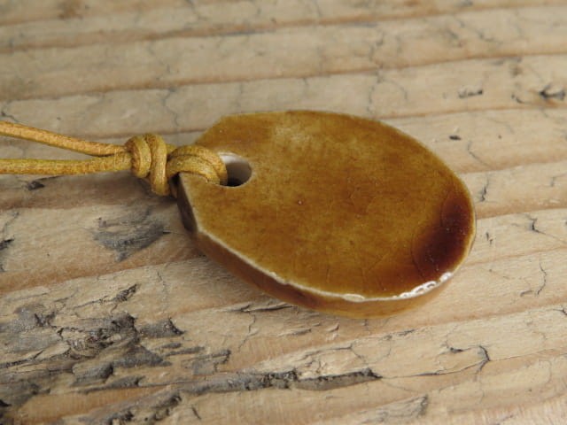 Symbol Peruna - wisior ceramiczny