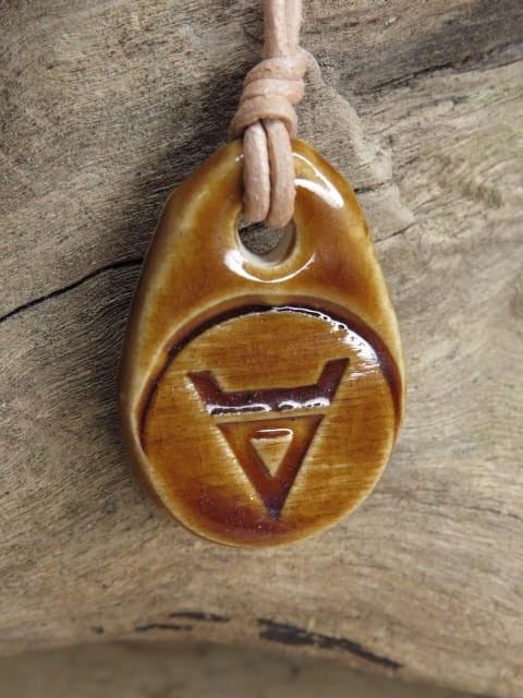 Symbol Welesa - wisior ceramiczny