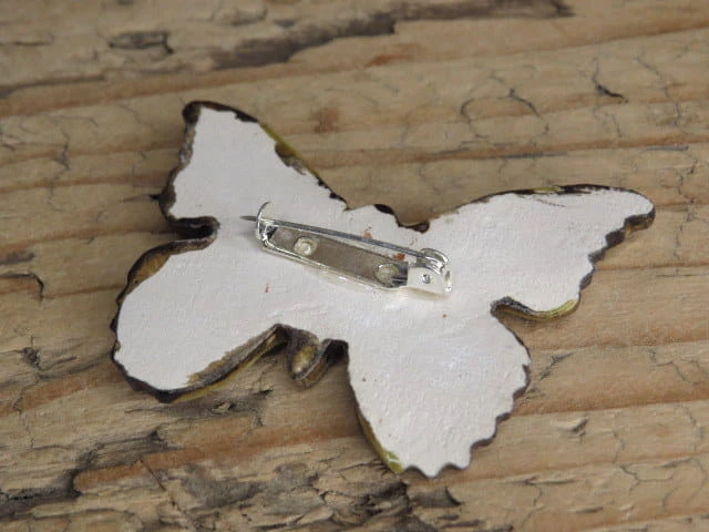 Broszka ceramiczna – motyl