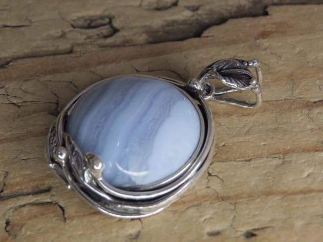 chalcedon błękitny wisior srebrny