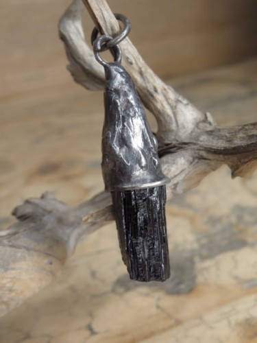 turmalin czarny szerl - wisior artystyczny