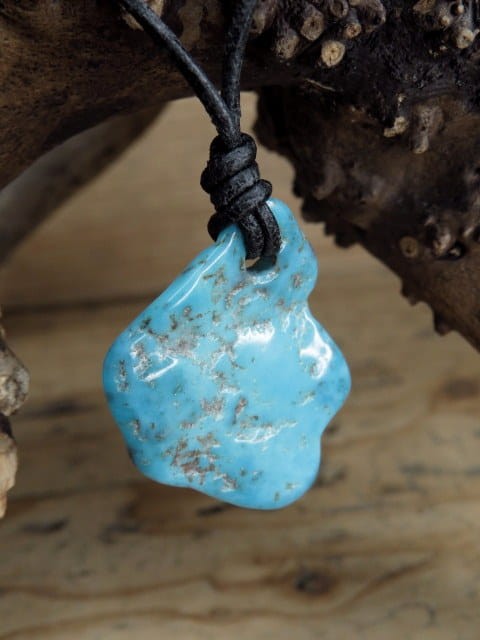 turkus naturalny * ochrona w podróży * amulet na rzemieniu