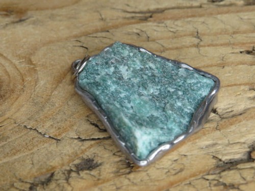 awenturyn zielony wisior