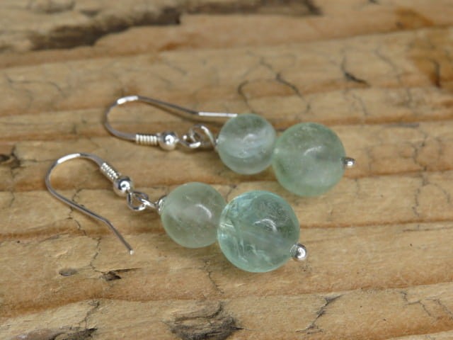 fluoryt zielony  kolczyki