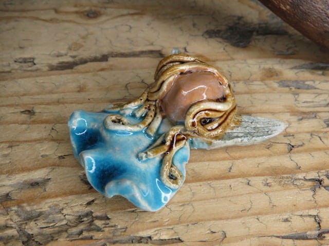 aniołek z ceramiki - zawieszka