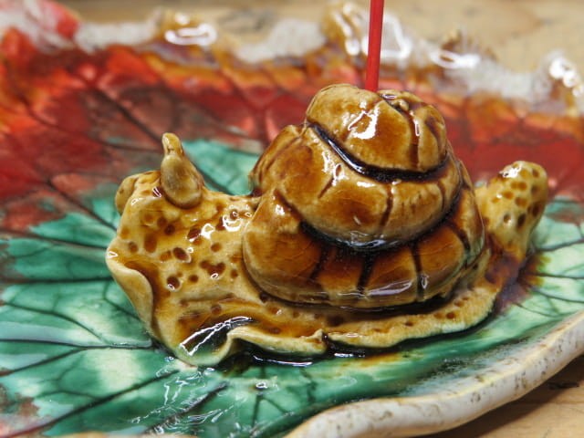 podstawka pod kadzidełko - kadzielniczka liść ze ślimakiem - ceramika ręcznie robiona