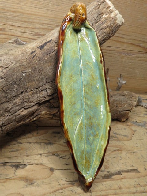 Podstawka pod kadzidełka liść wiesiołka – ceramika ręcznie robiona