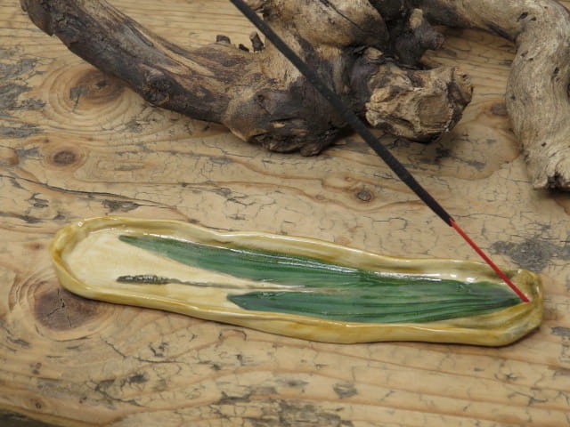 Podstawka pod kadzidełka babka lancetowata – ceramika ręcznie robiona