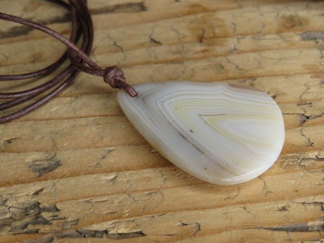agat na rzemieniu * amulet ogniska domowego