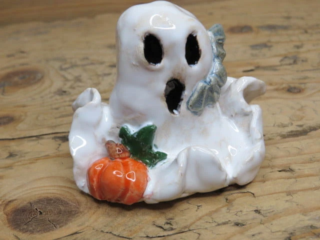 Duszek ceramiczny na Halloween - ceramika ręcznie robiona